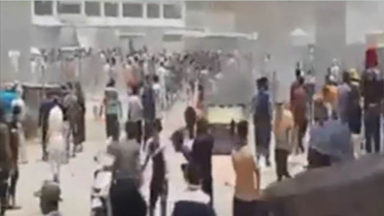 به‌ڤیدیۆ.. هێزه‌ عێراقییه‌كان به‌ زرێپۆشی سه‌ربازی به‌ناو خۆپیشانده‌ران ده‌كه‌ون